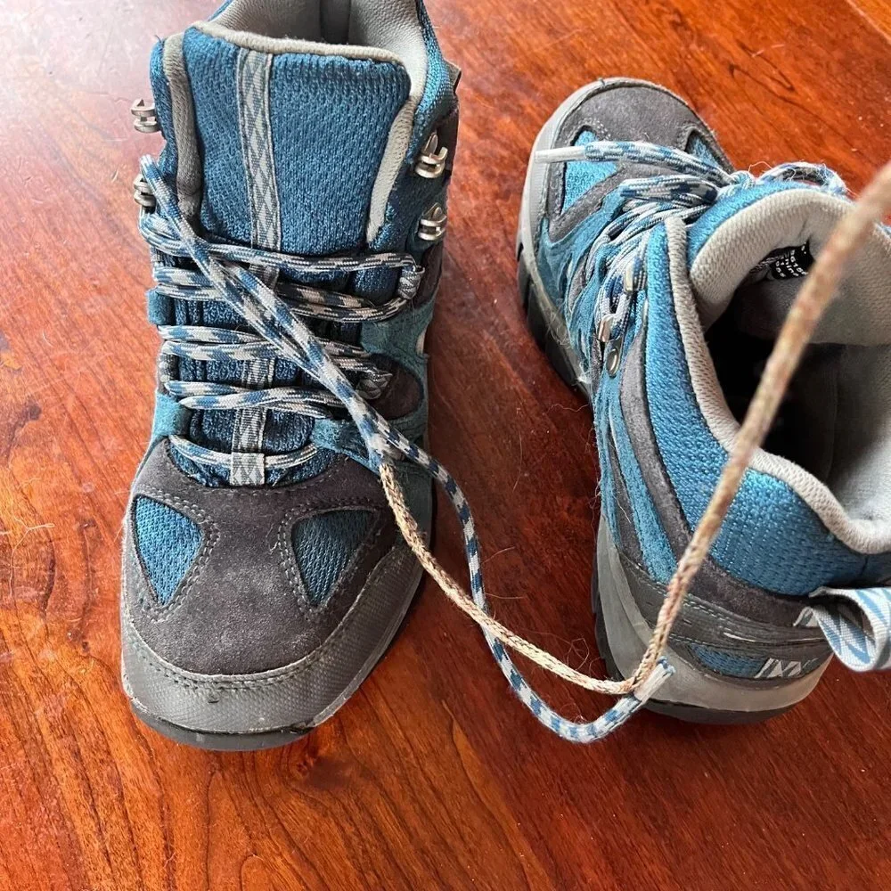 L.‎ L. Bean Youth Hiking Boots- Size 6